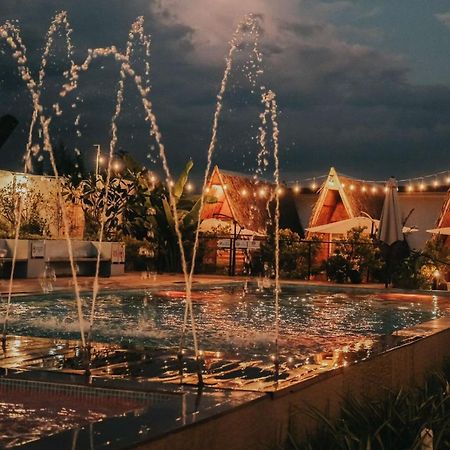 Urban Oasis Resort, Tarlac Екстериор снимка