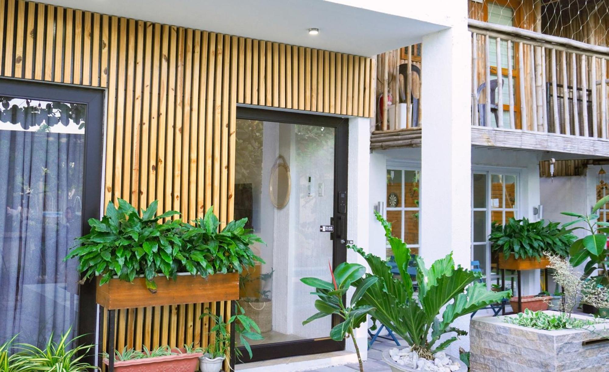 Urban Oasis Resort, Tarlac Екстериор снимка