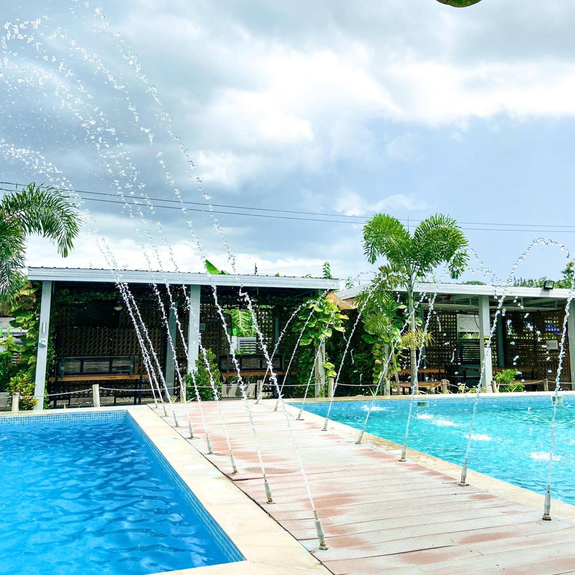 Urban Oasis Resort, Tarlac Екстериор снимка
